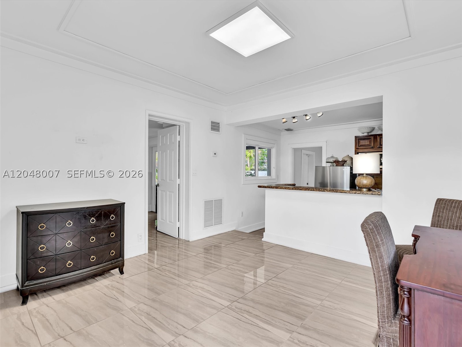 FAIRLAWN - Residential