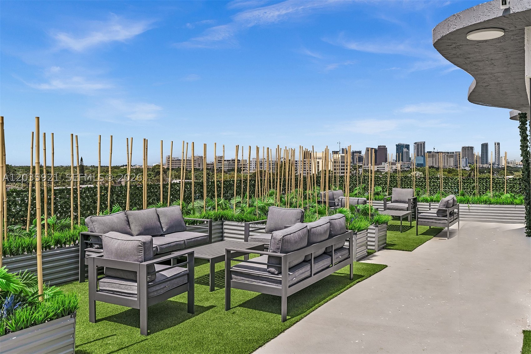 Everglade Land Sales Co - Residential Lease
