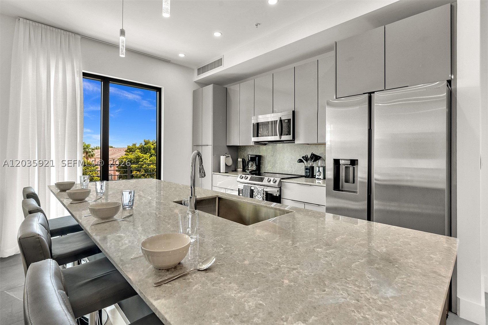 Everglade Land Sales Co - Residential Lease