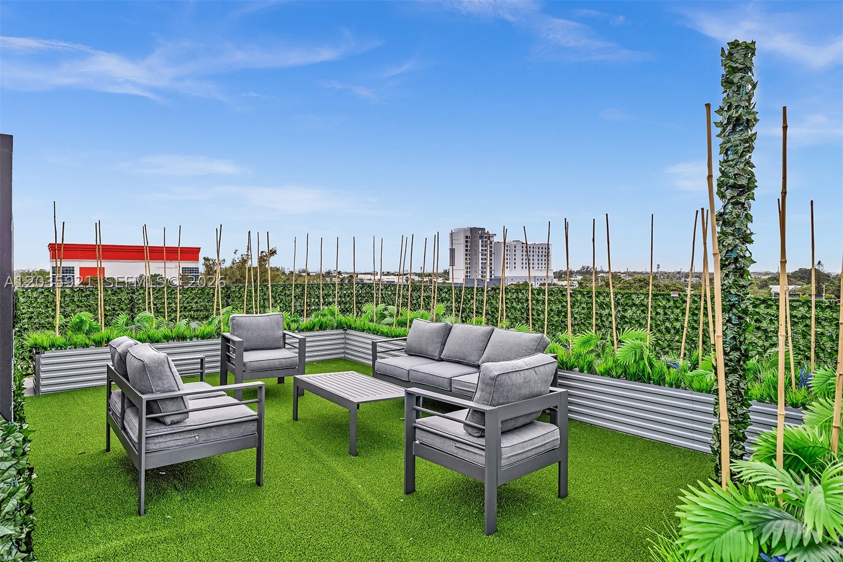 Everglade Land Sales Co - Residential Lease