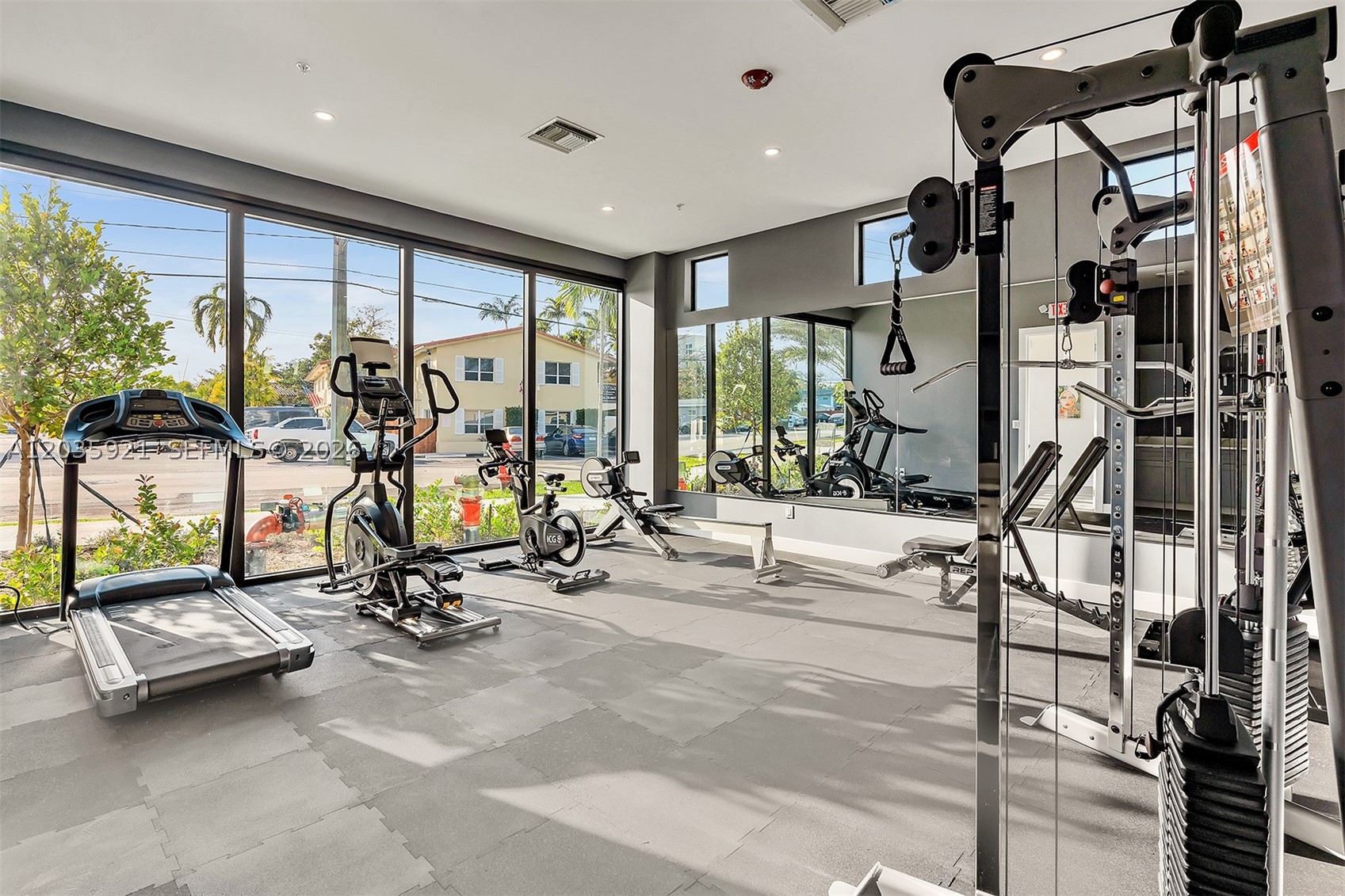 Everglade Land Sales Co - Residential Lease