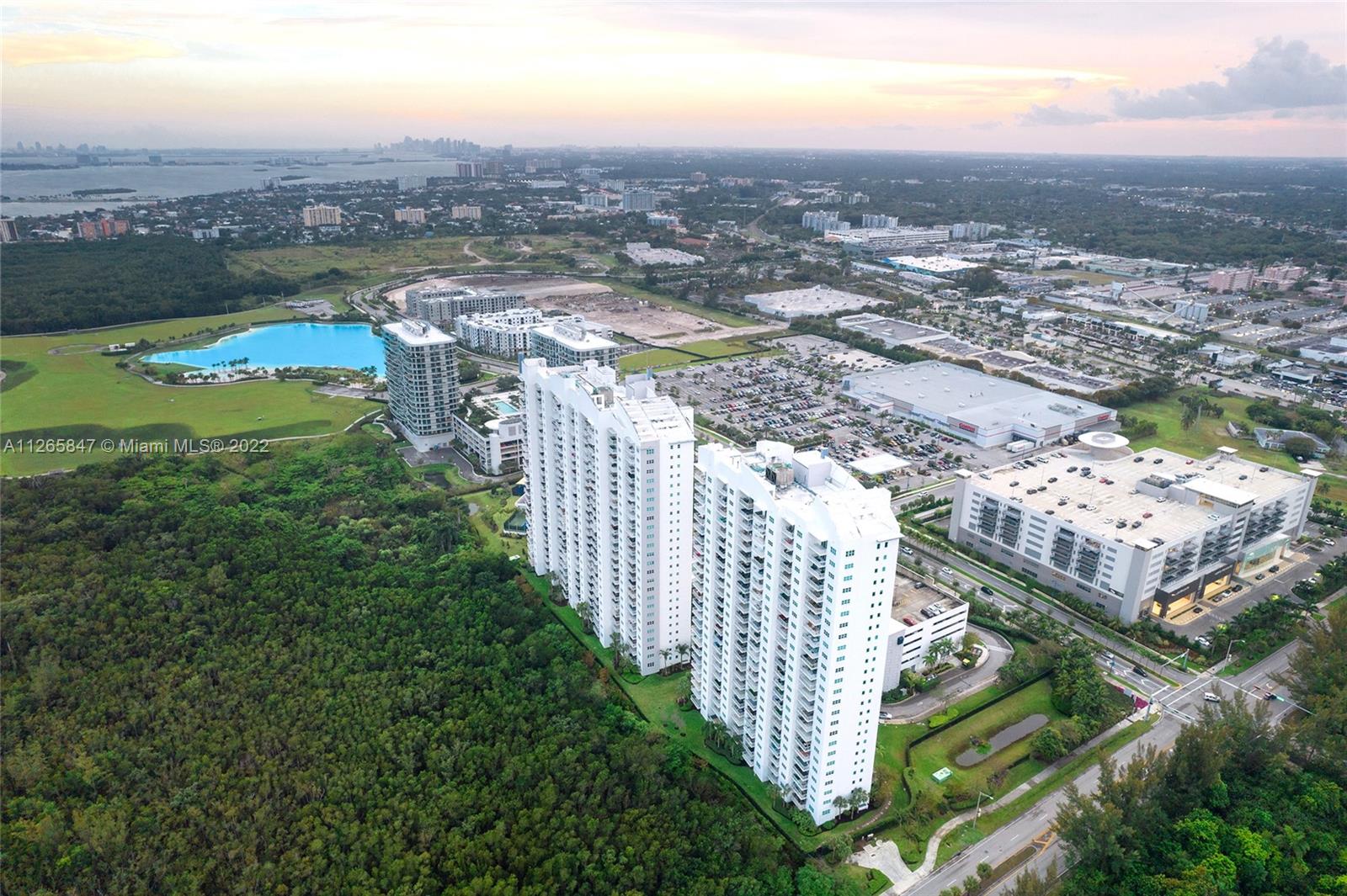 THE OAKS I CONDO - Residential