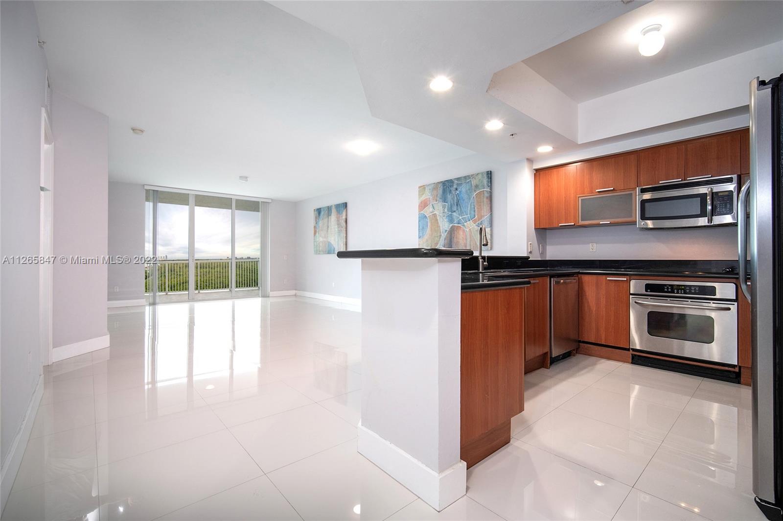 THE OAKS I CONDO - Residential