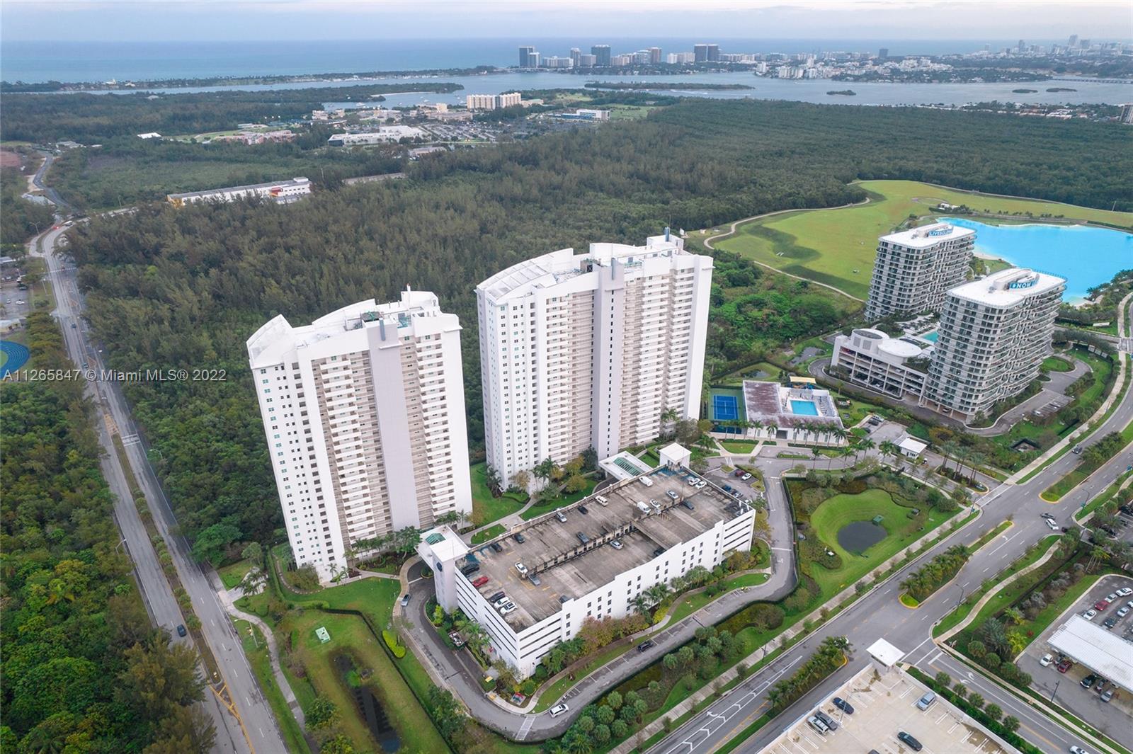 THE OAKS I CONDO - Residential