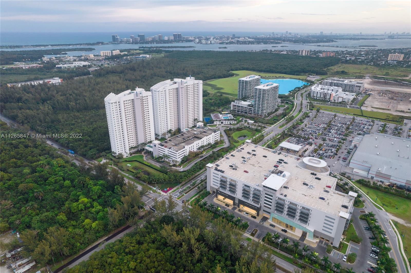 THE OAKS I CONDO - Residential