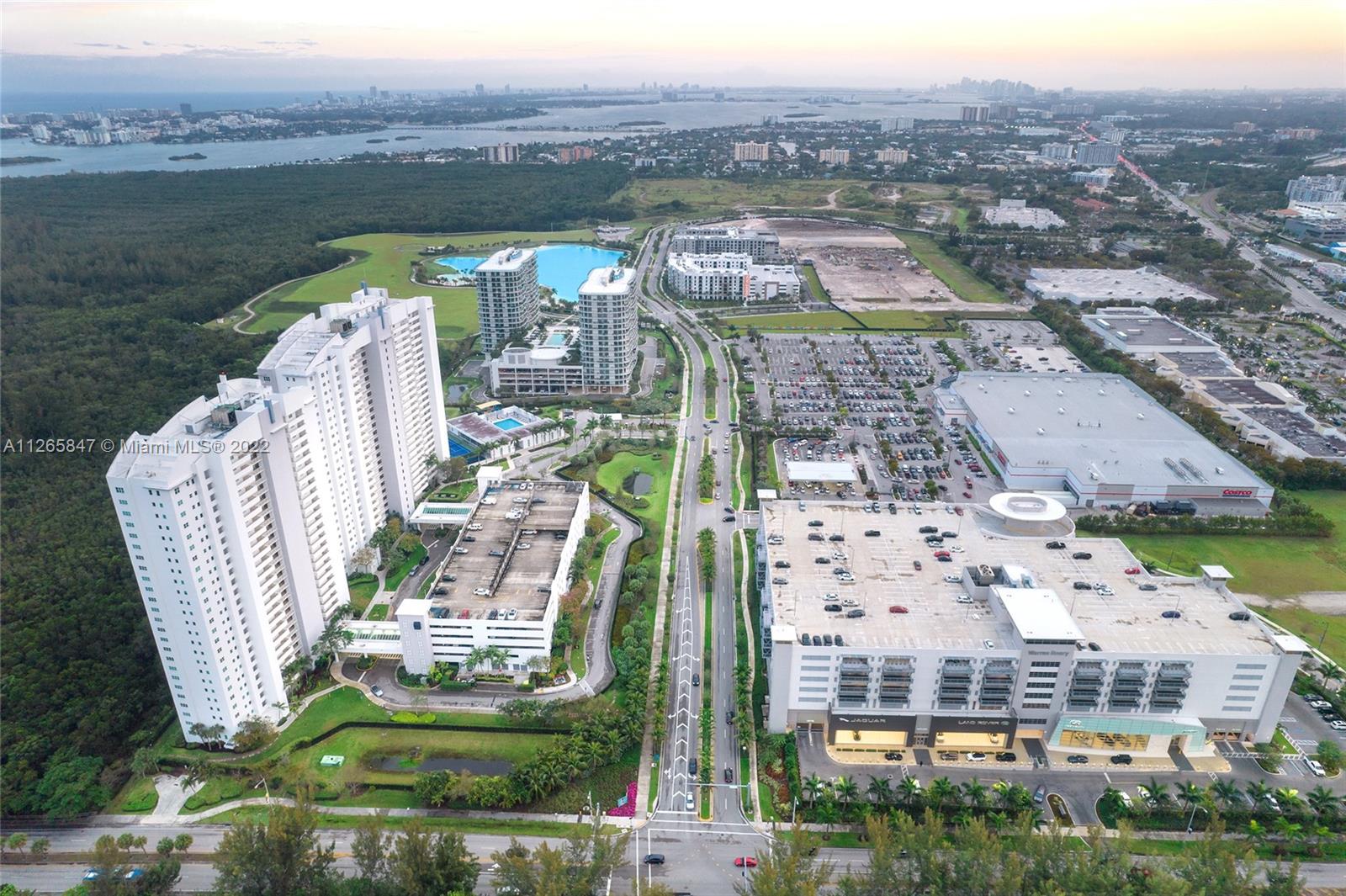 THE OAKS I CONDO - Residential