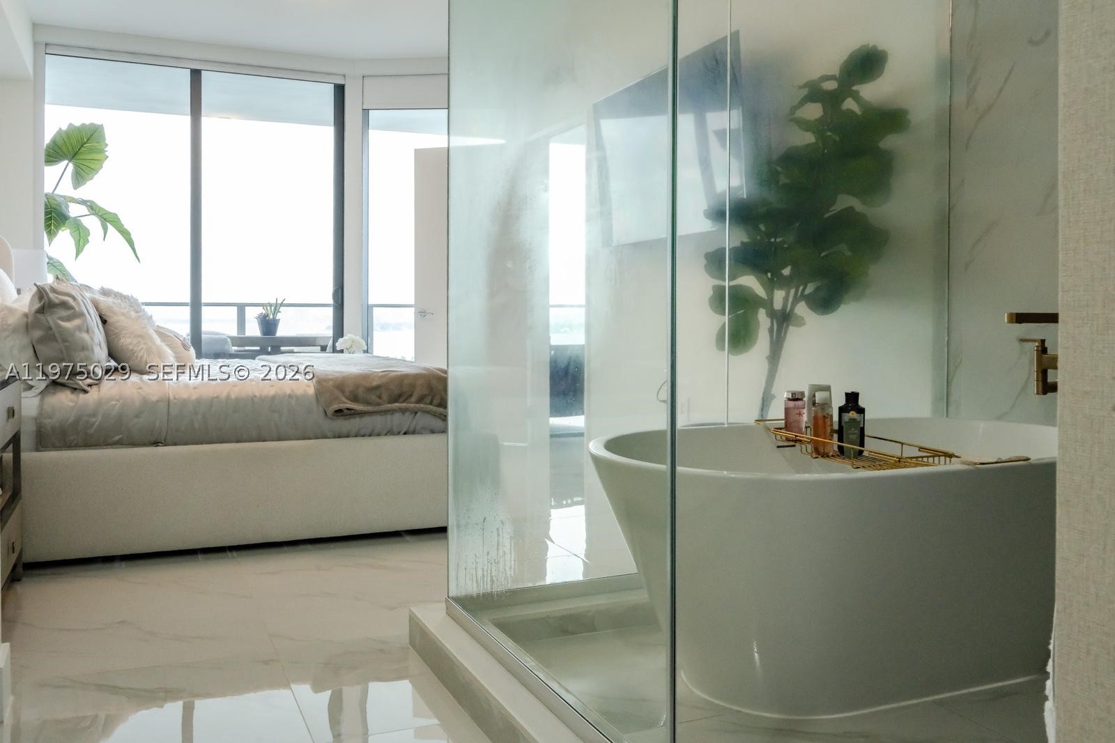 ARIA RESERVE SOUTH CONDO - Residential
