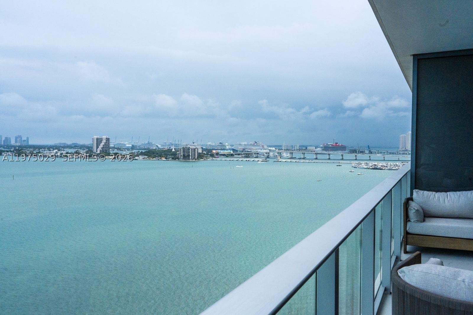 ARIA RESERVE SOUTH CONDO - Residential