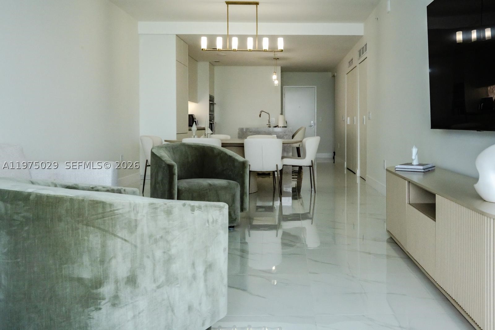 ARIA RESERVE SOUTH CONDO - Residential