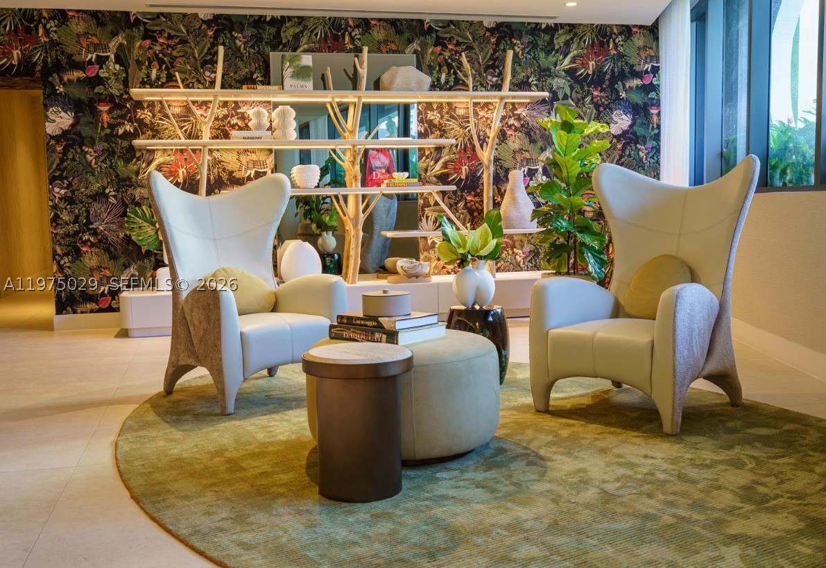 ARIA RESERVE SOUTH CONDO - Residential