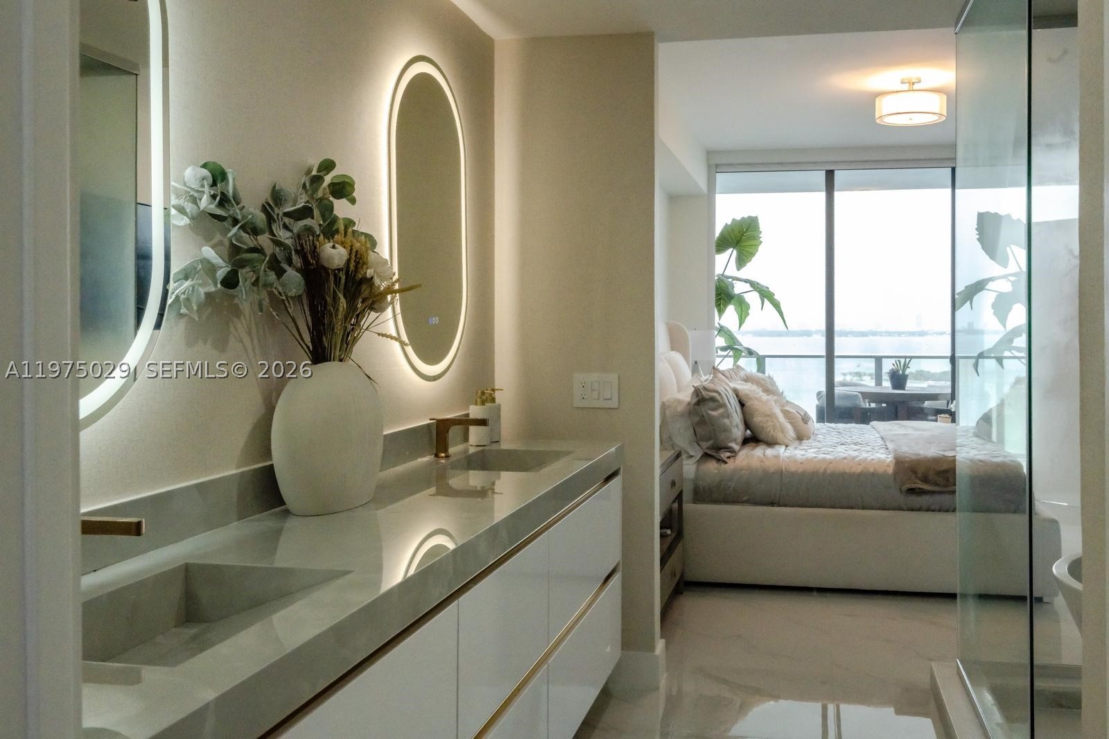 ARIA RESERVE SOUTH CONDO - Residential