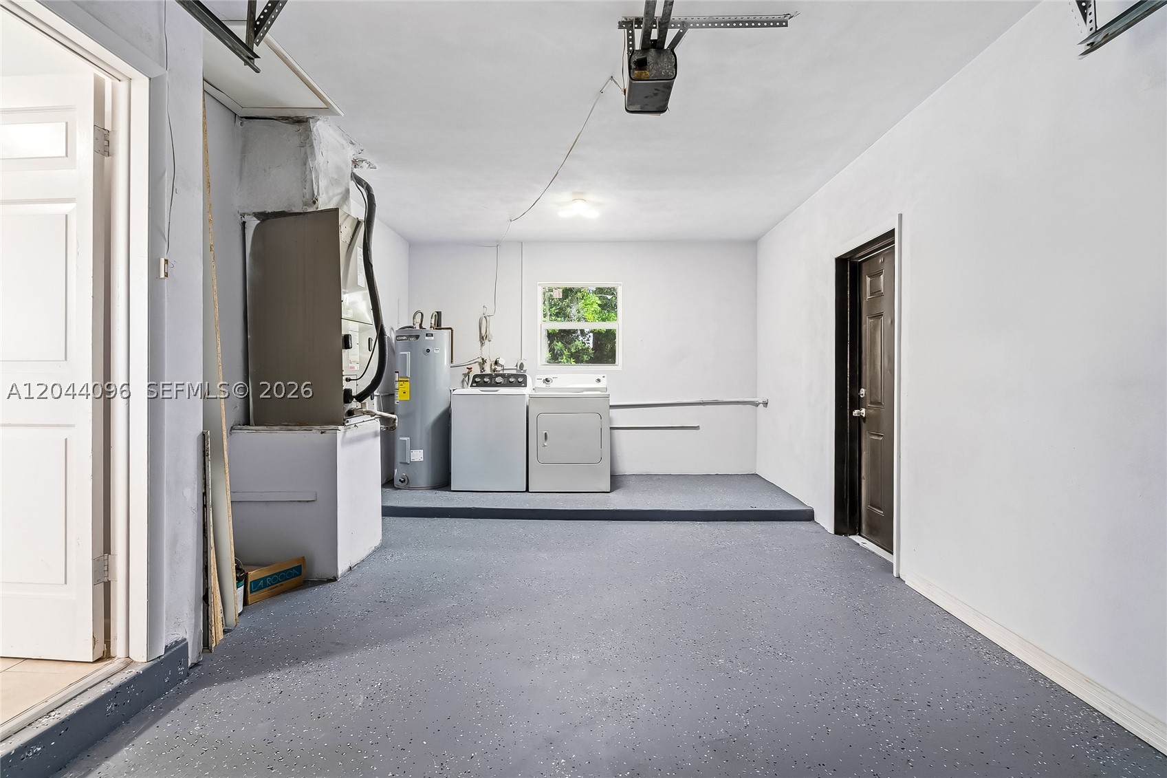 HYPOLUXO SHORES - Residential