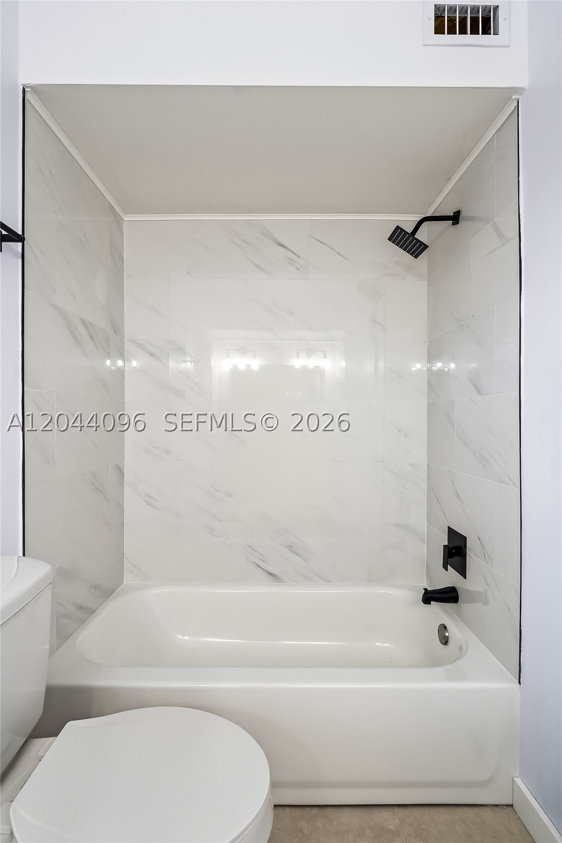 HYPOLUXO SHORES - Residential