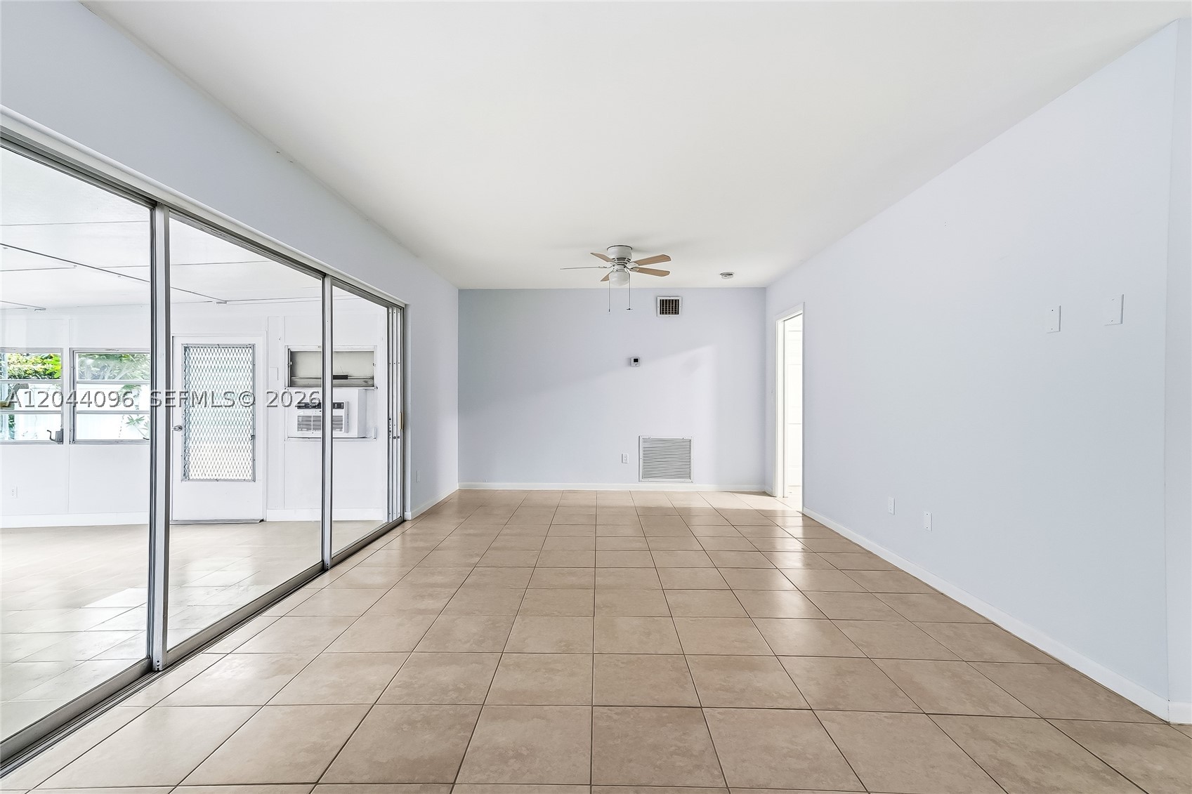 HYPOLUXO SHORES - Residential