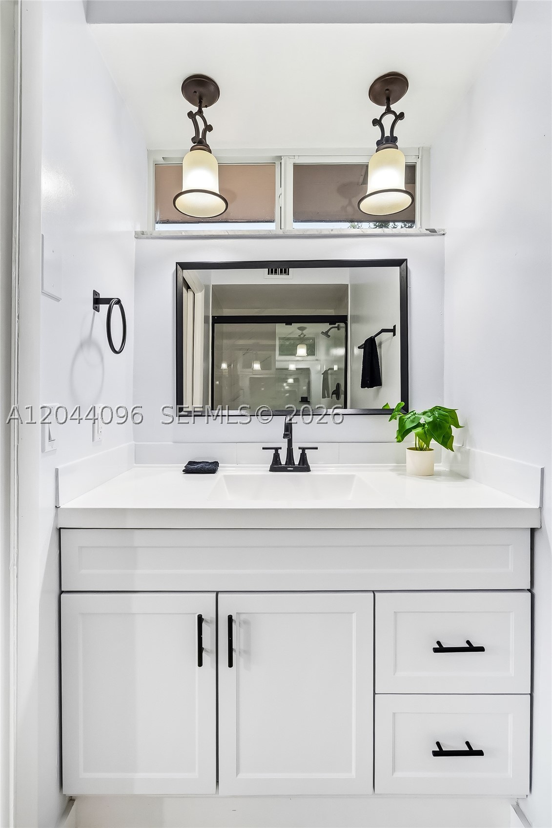 HYPOLUXO SHORES - Residential