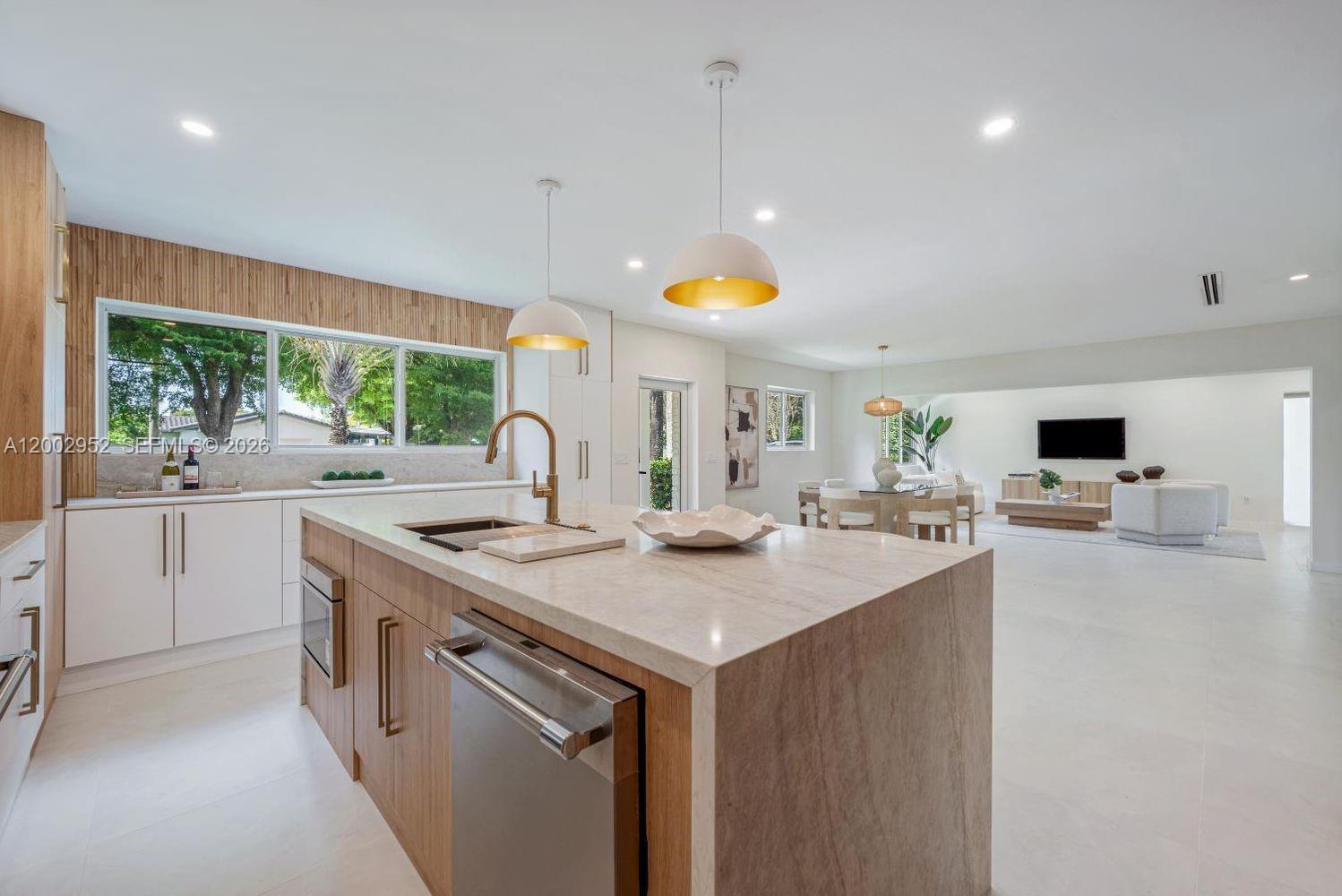 SUN CORAL HGTS - Residential