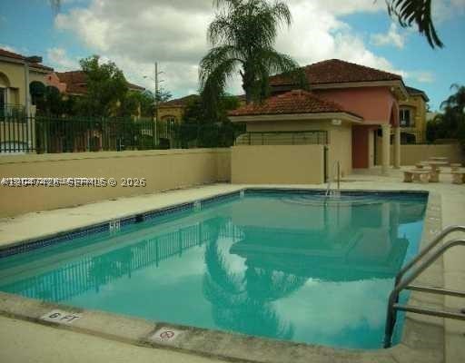 VISTA ALEGRE TOWNHOMES VI - Residential Lease
