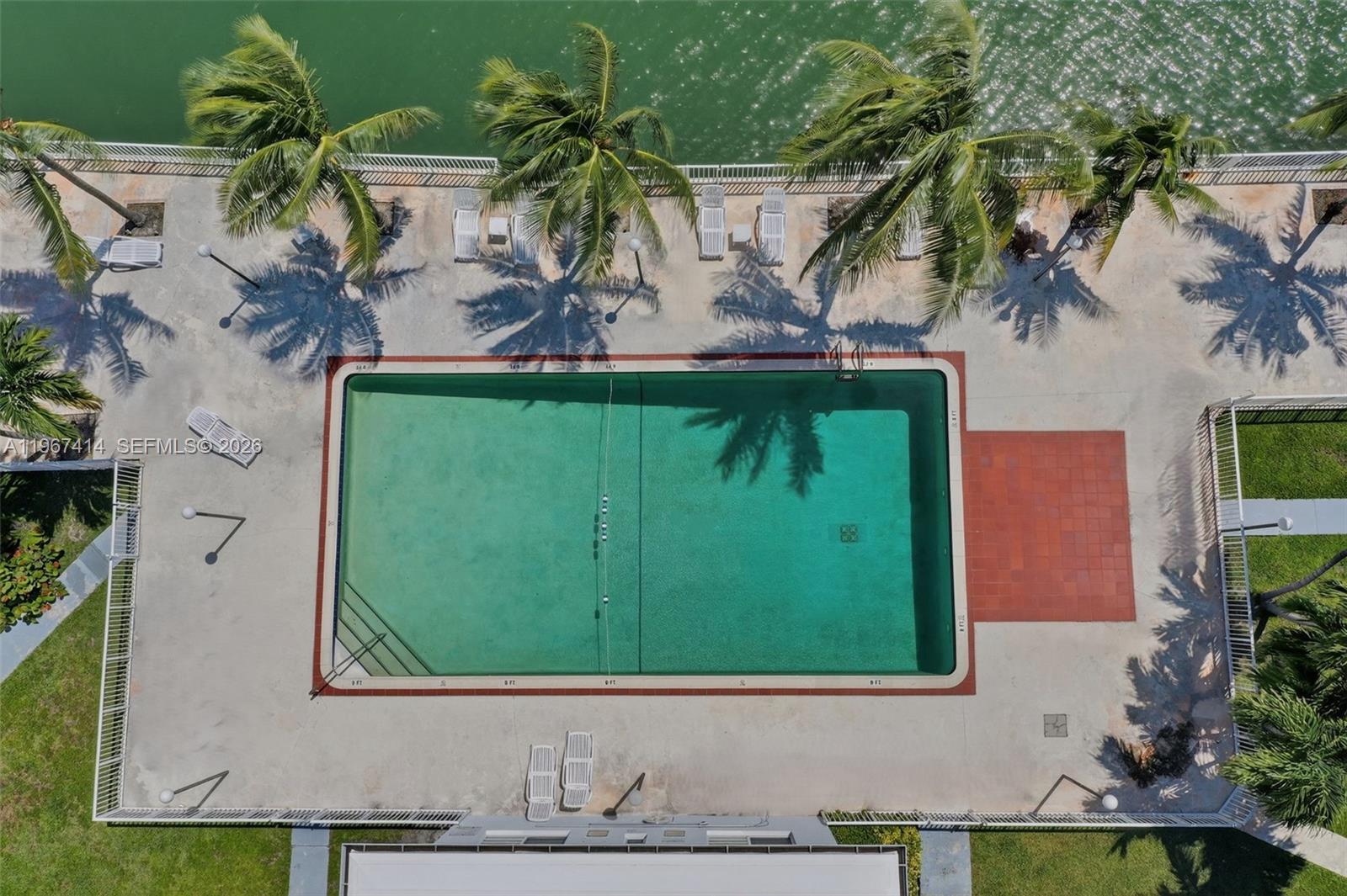 ISLAND POINT SOUTH CONDO - Residential