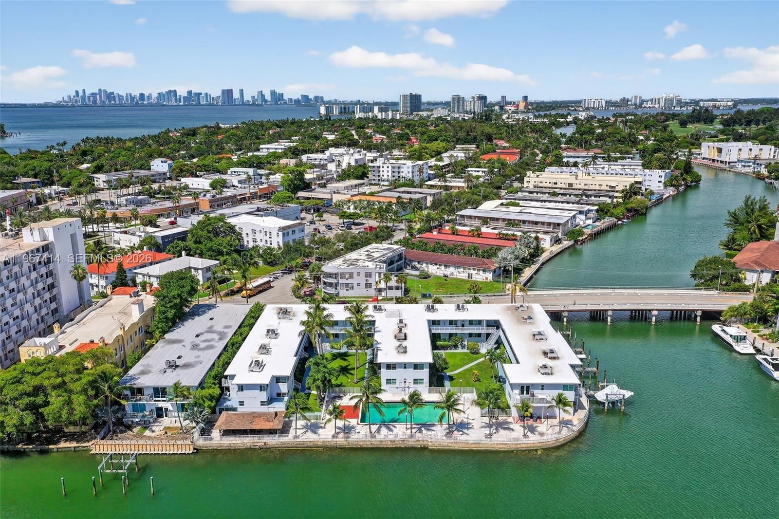ISLAND POINT SOUTH CONDO - Residential
