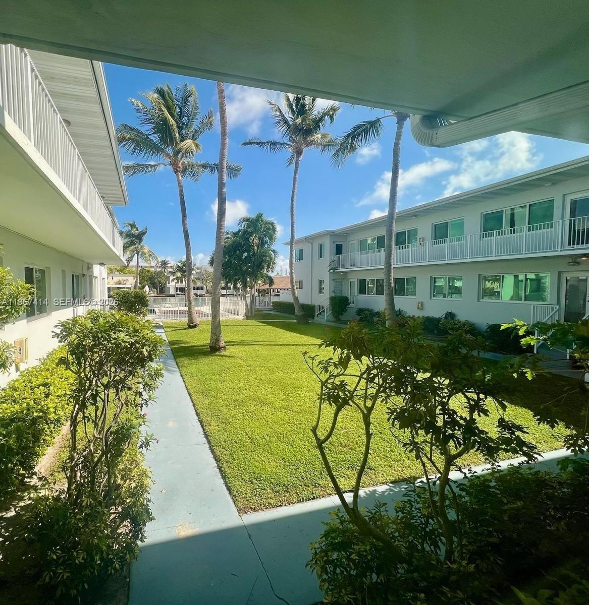 ISLAND POINT SOUTH CONDO - Residential