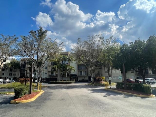 Well-maintained 3-bedroom, 2-bath condo featuring an inviting layout, and in-unit laundry. Huge walk-in closet in main bedroom. Impact windows and sliding door. Enjoy comfortable bedrooms, and a private balcony overlooking the community amenities. A wonderful opportunity to own a clean, charming residence in a desirable location. Centrally located near schools, shops and transportation.