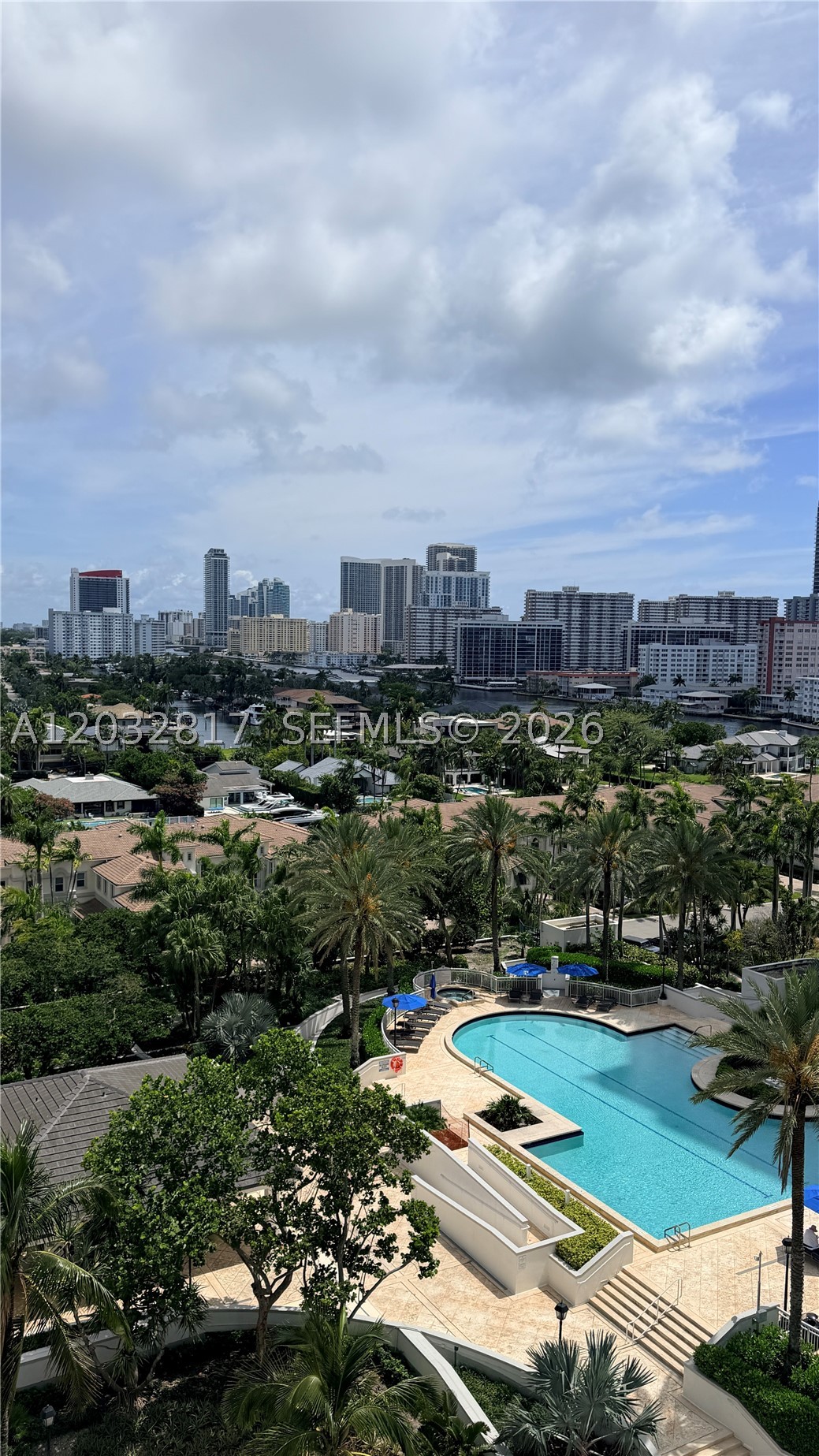 NORTH TOWER AT THE POINT - Residential