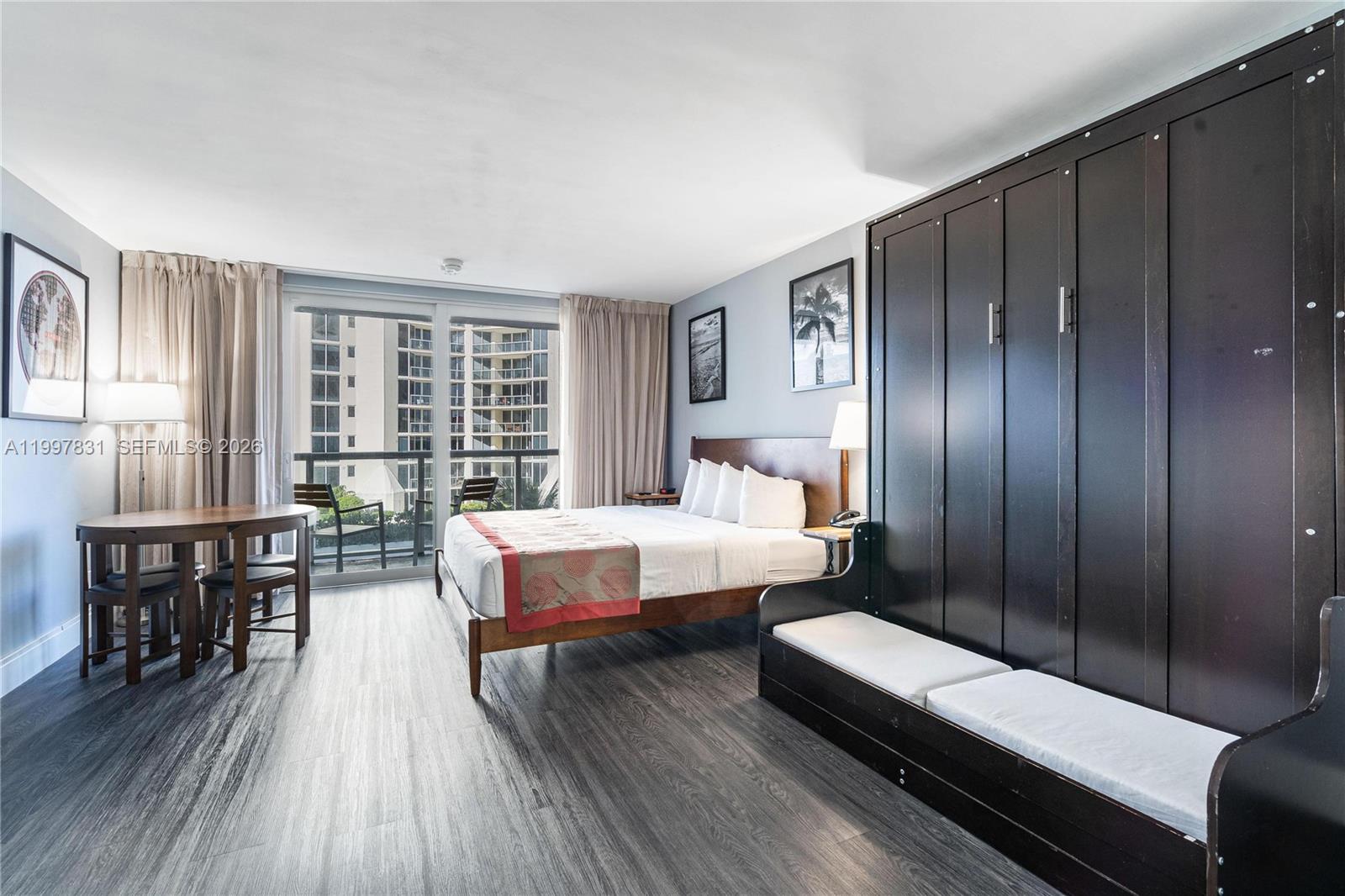 THE AVENTURA BEACH CLUB C - Residential