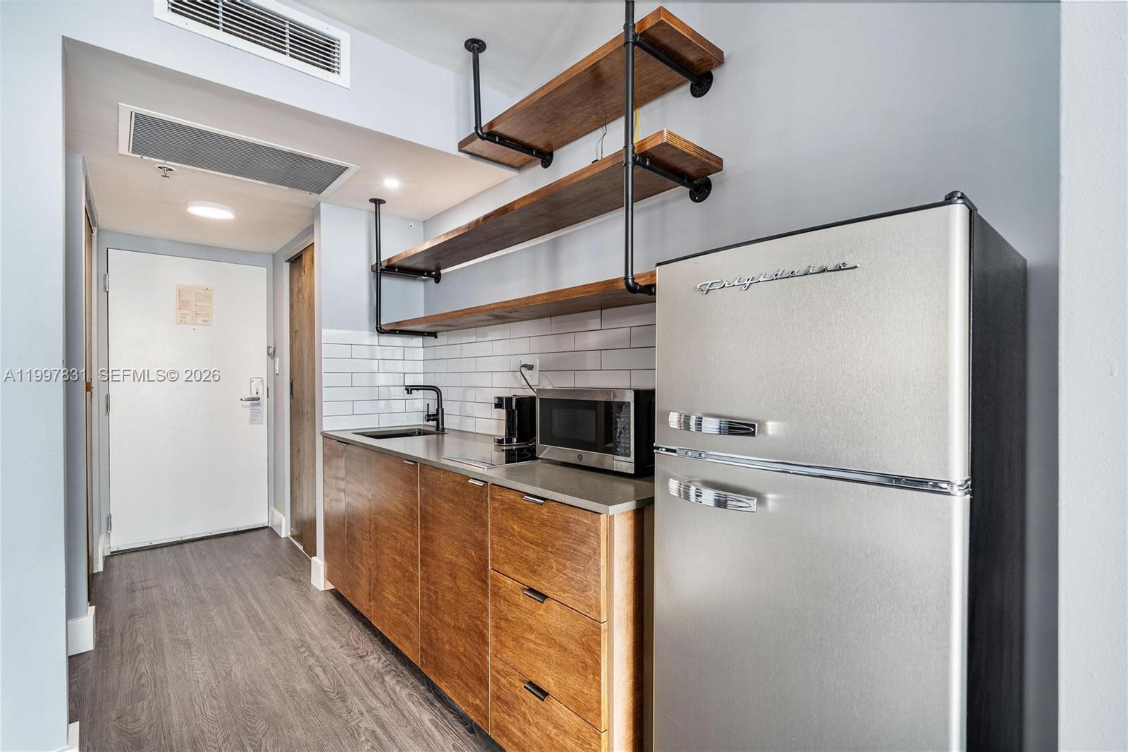 THE AVENTURA BEACH CLUB C - Residential