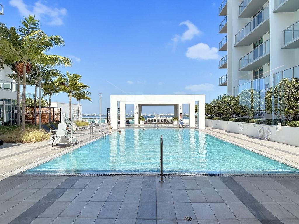 QUADRO CONDO - Residential Lease