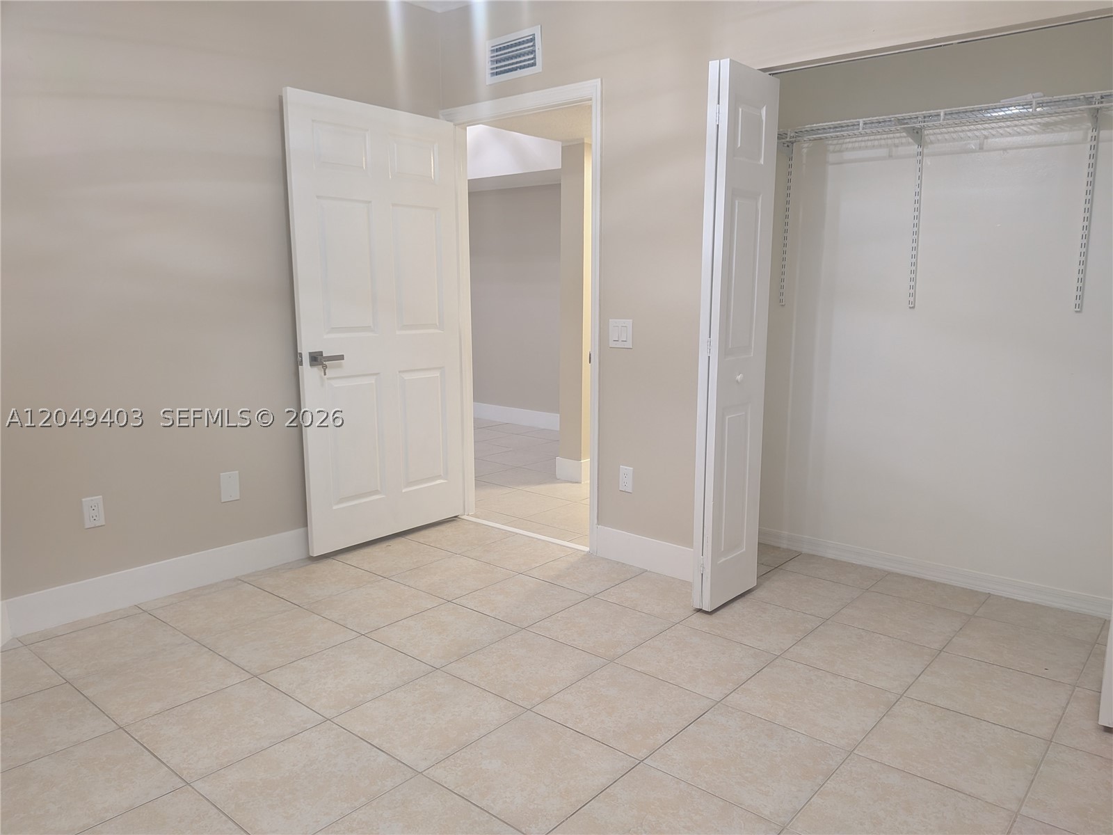 LA VIA CONDO - Residential Lease