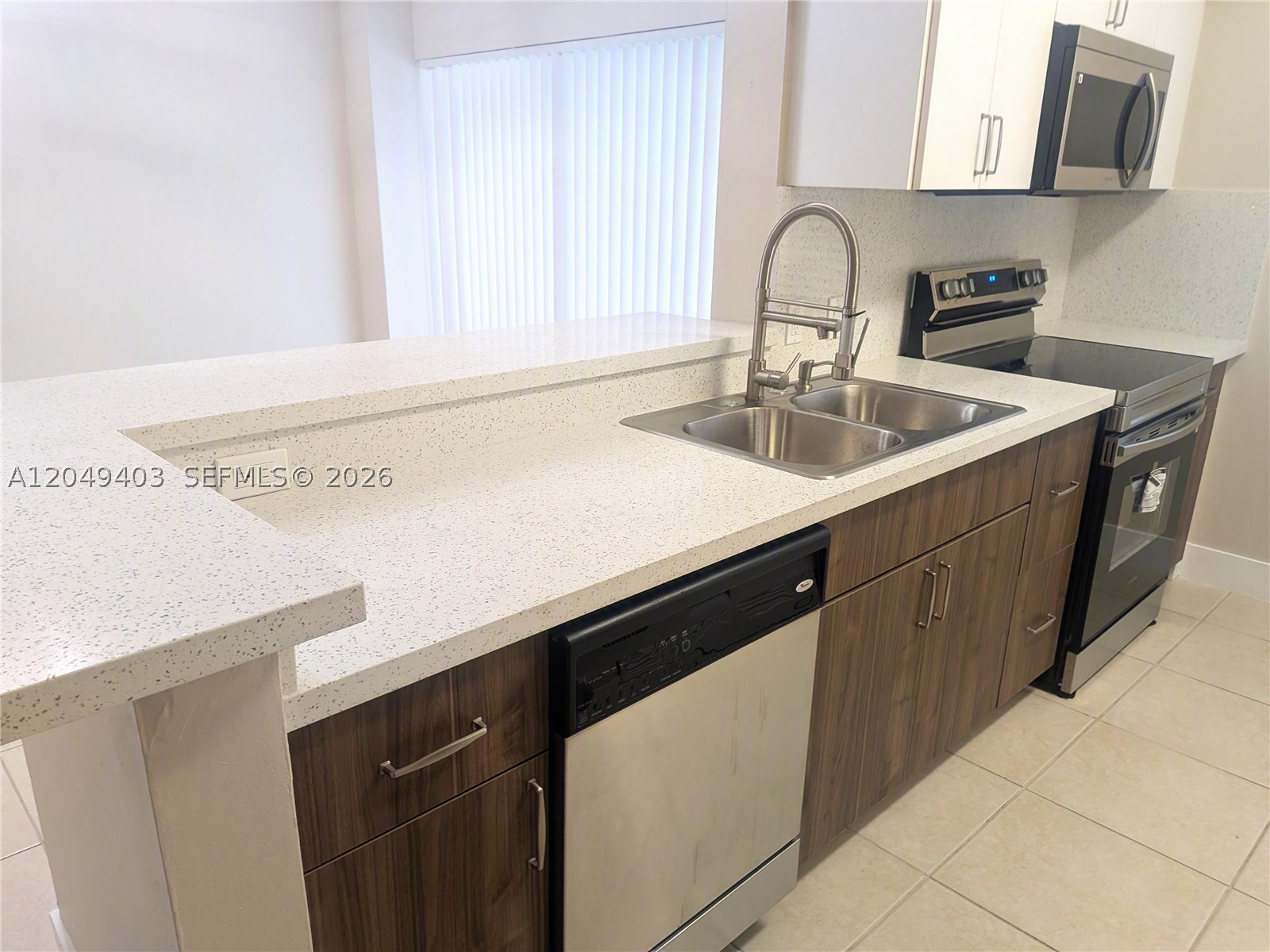 LA VIA CONDO - Residential Lease