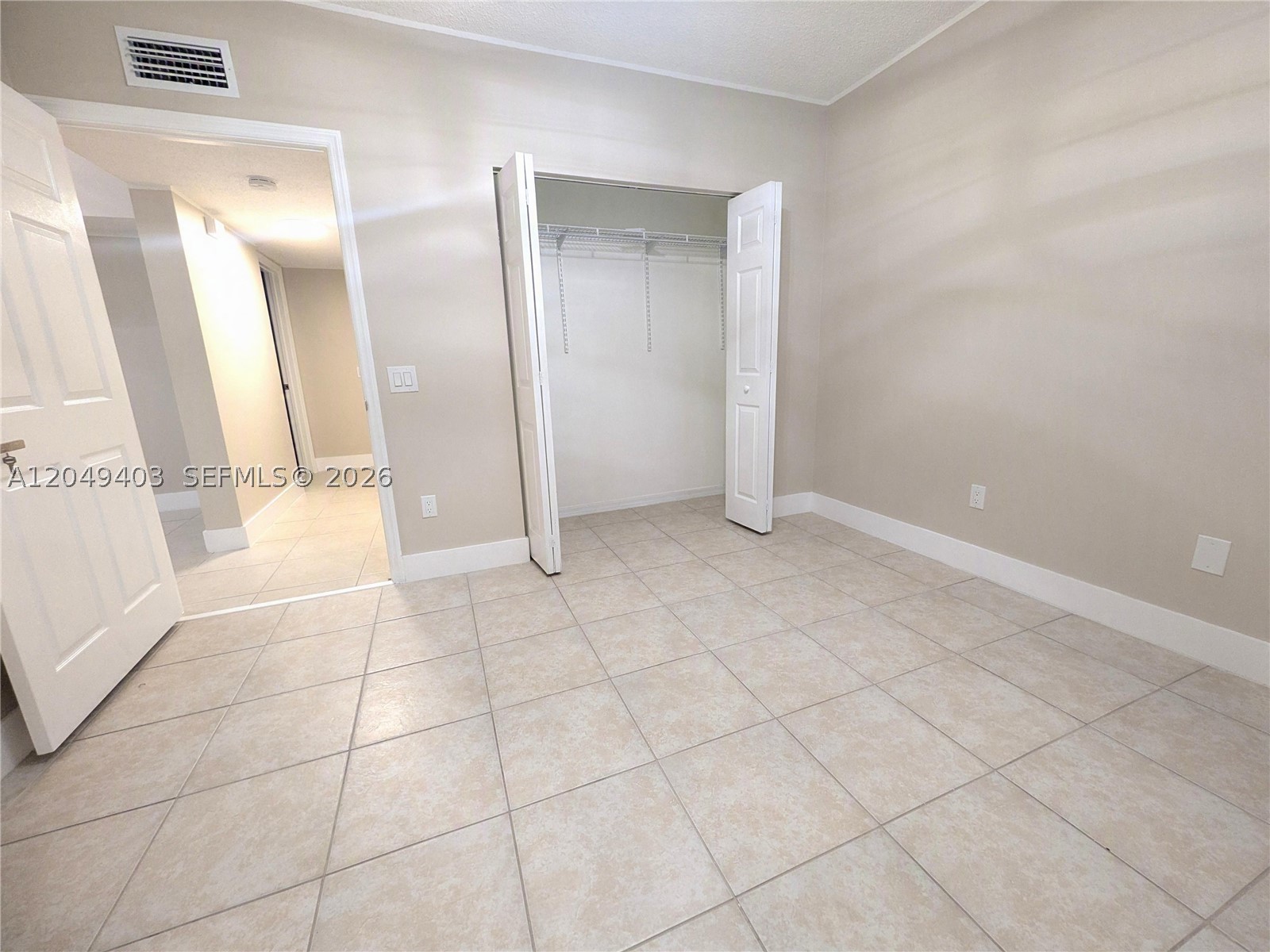 LA VIA CONDO - Residential Lease