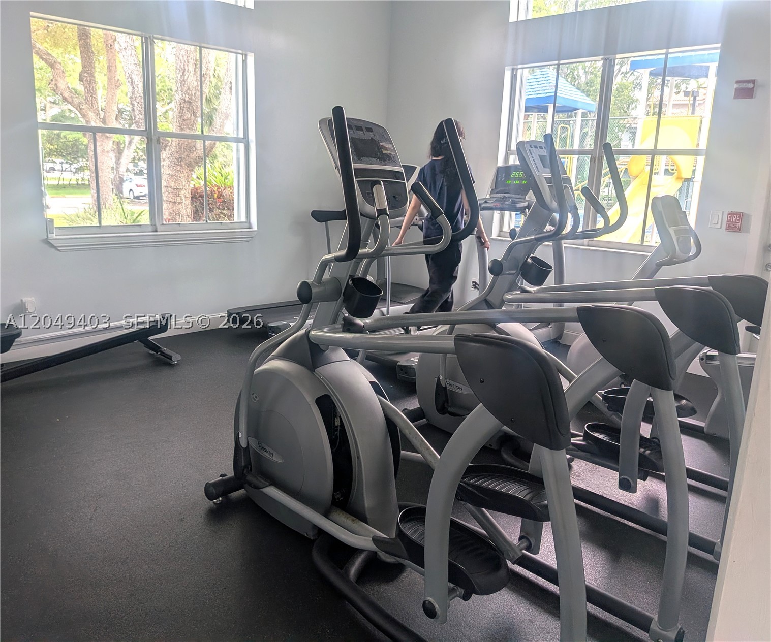LA VIA CONDO - Residential Lease