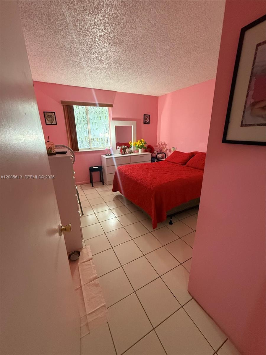 LAKE FOREST PARK CONDO IV - Residential