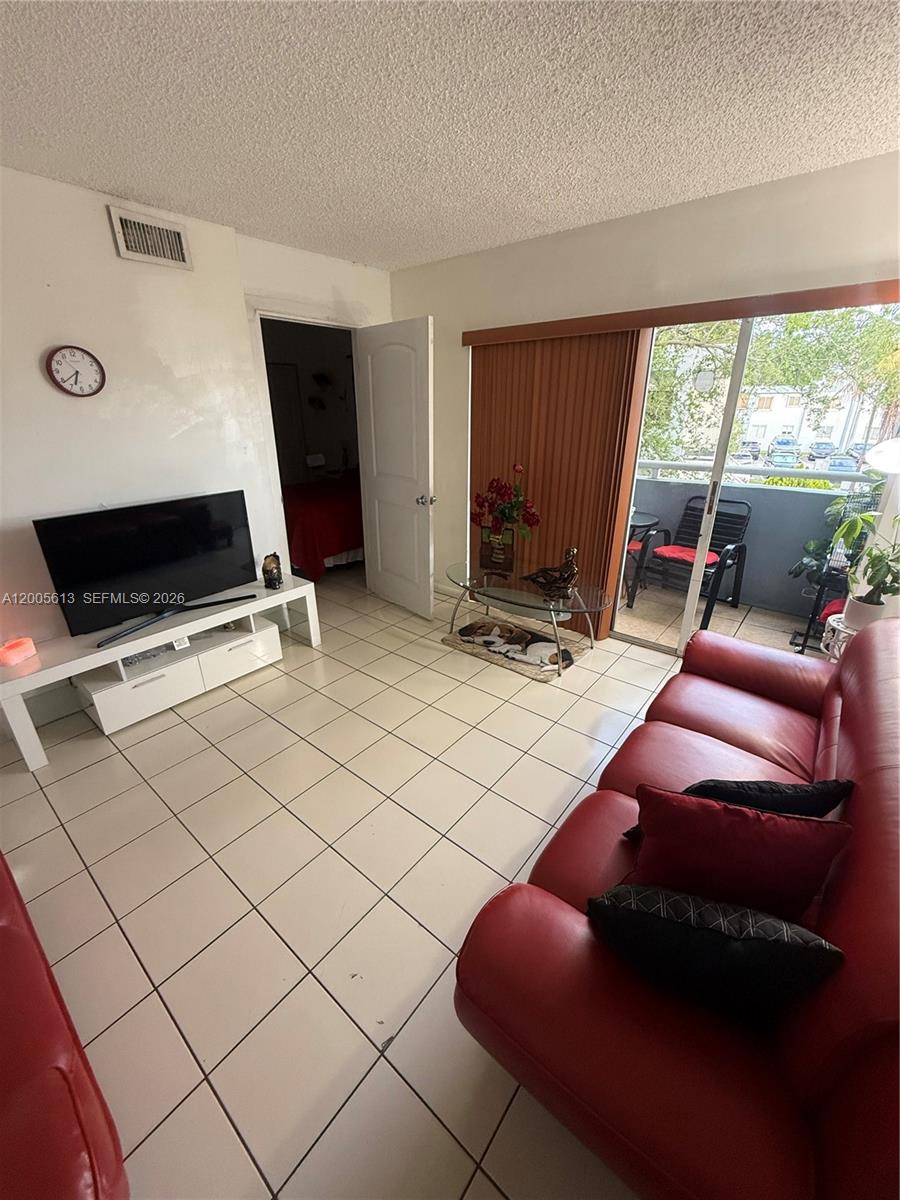 LAKE FOREST PARK CONDO IV - Residential