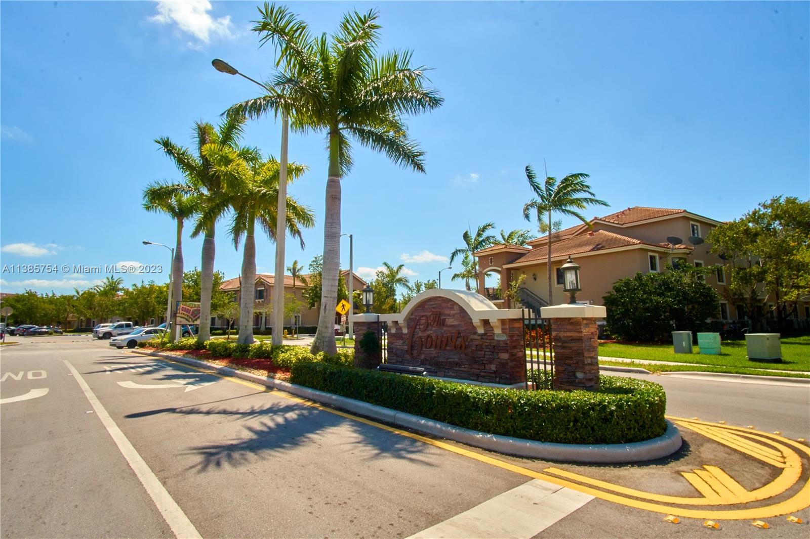 Best priced 2 bedroom 2 bath condo in Isles at Bayshore! This unit offers an excellent layout with a split floorplan, very bright with lot of natural light! The condo has 1 assigned parking and the right for 1 guest parking space.