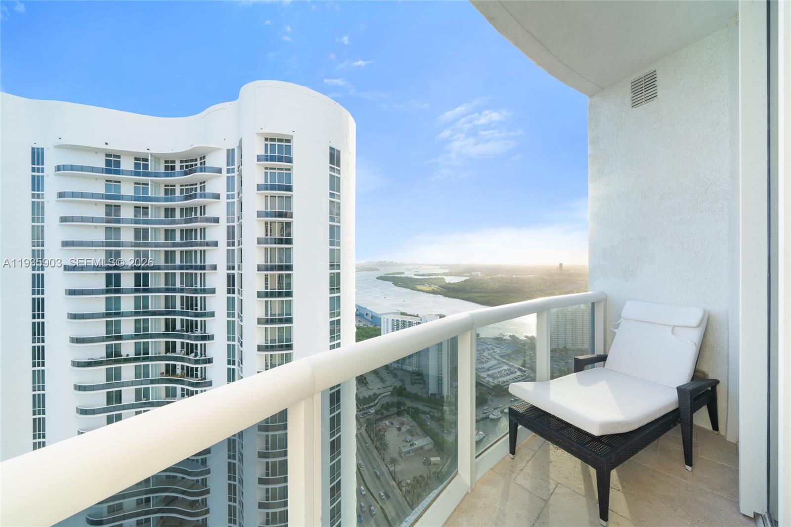 TDR TOWER I CONDO - Residential