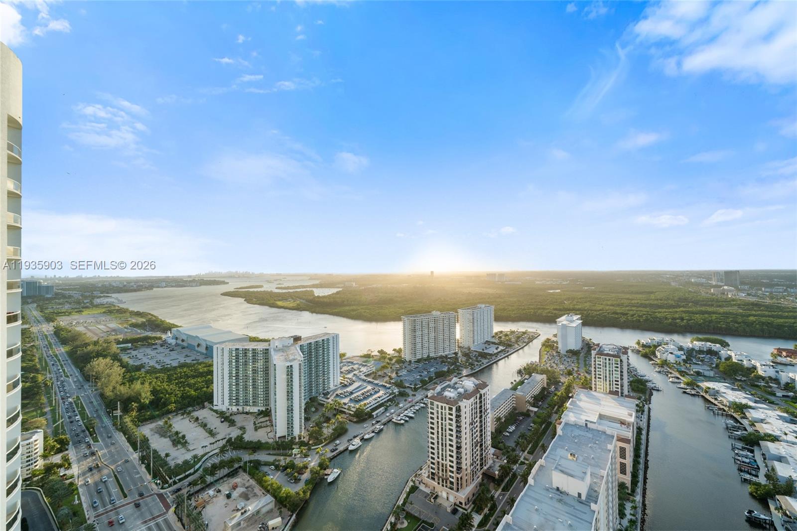 TDR TOWER I CONDO - Residential