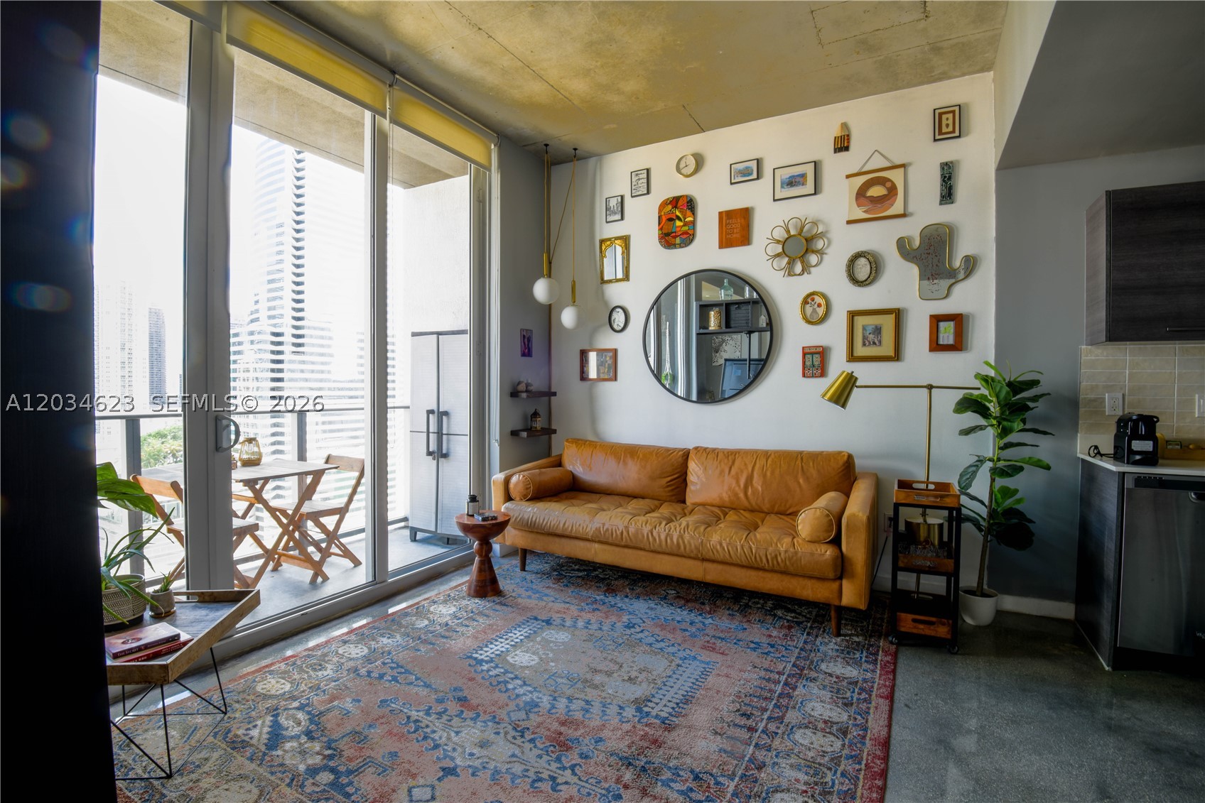 CENTRO CONDO - Residential Lease