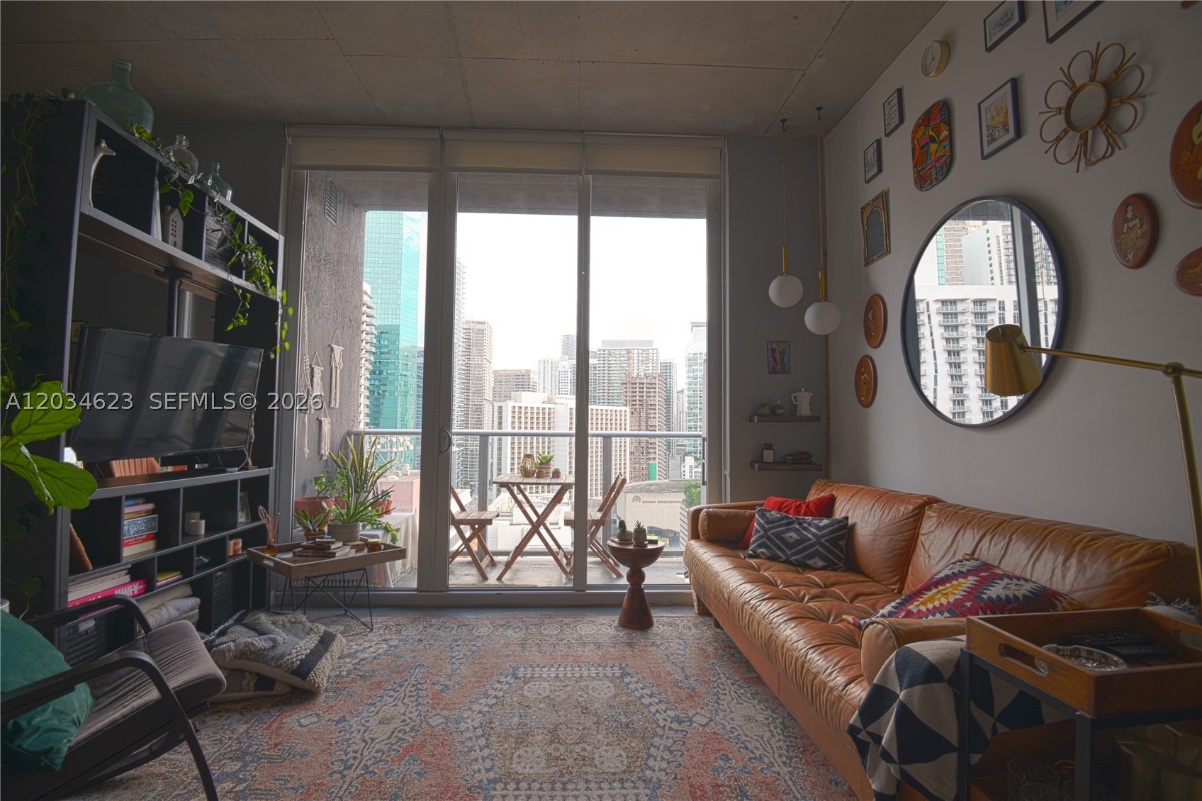 CENTRO CONDO - Residential Lease