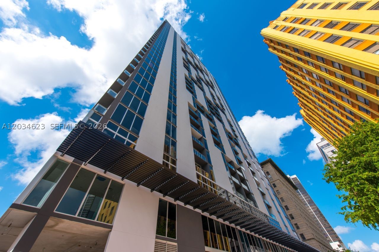 CENTRO CONDO - Residential Lease