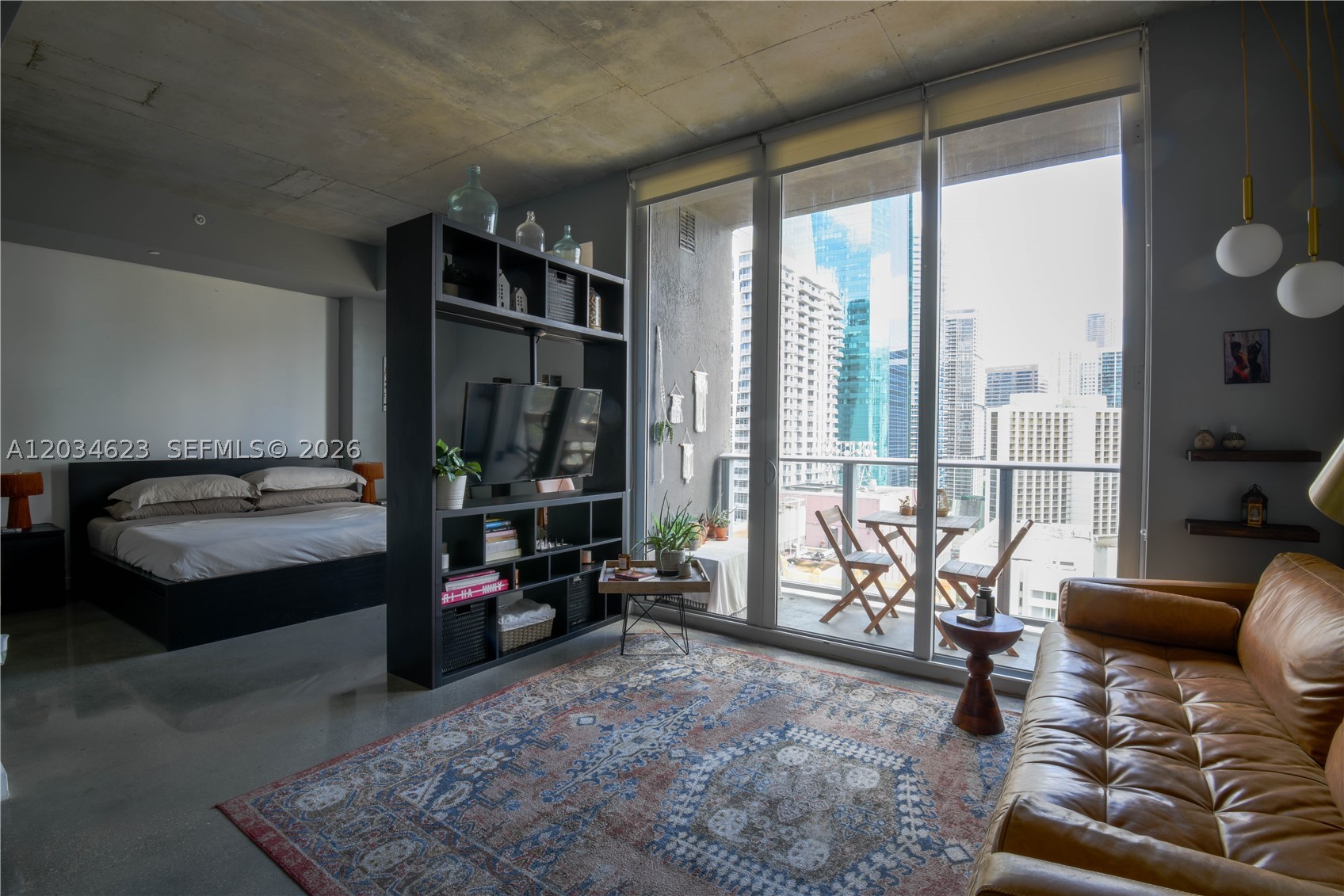 CENTRO CONDO - Residential Lease