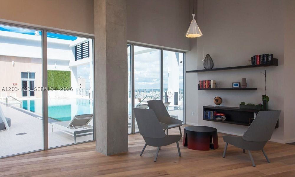 CENTRO CONDO - Residential Lease