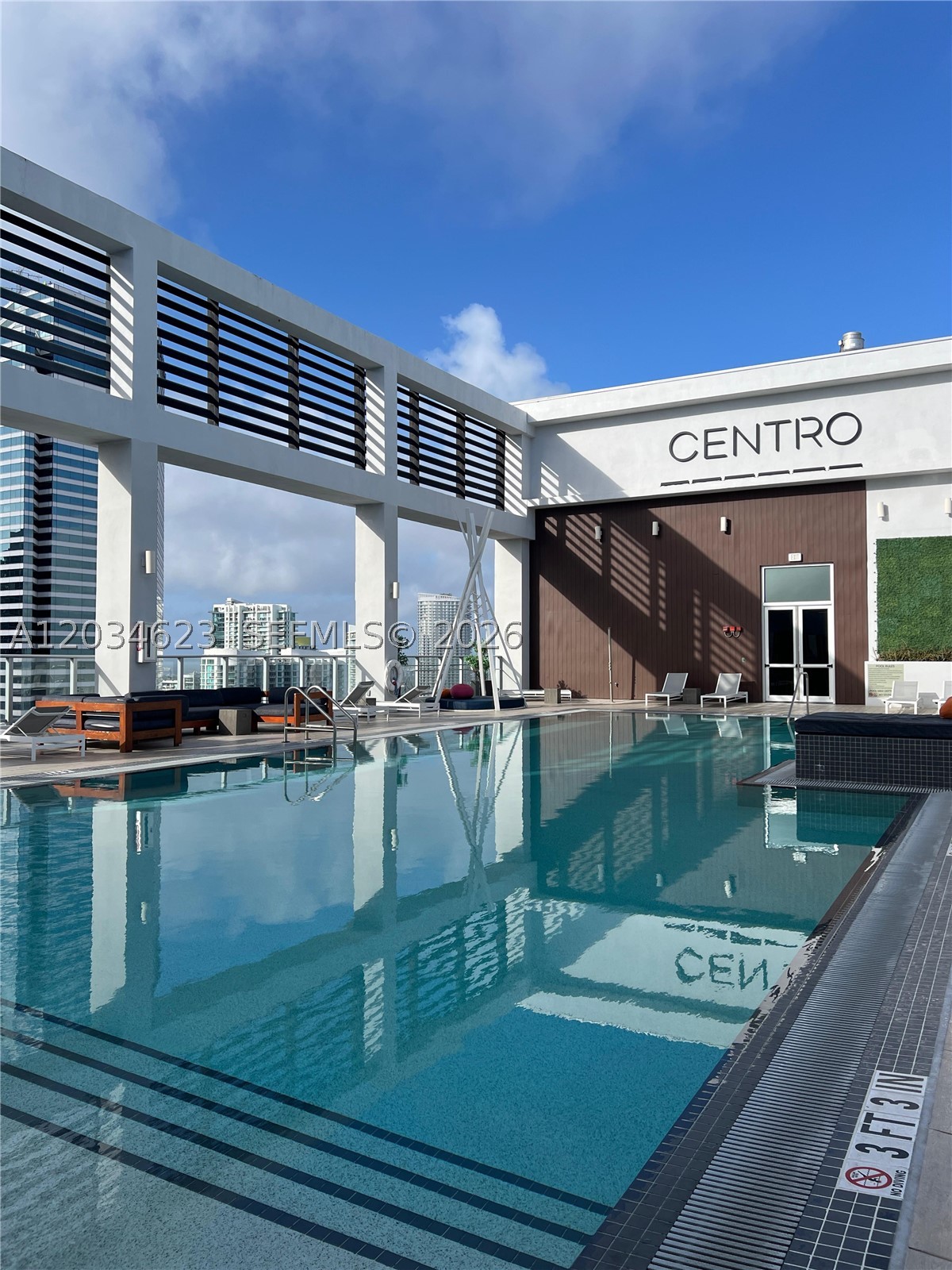 CENTRO CONDO - Residential Lease