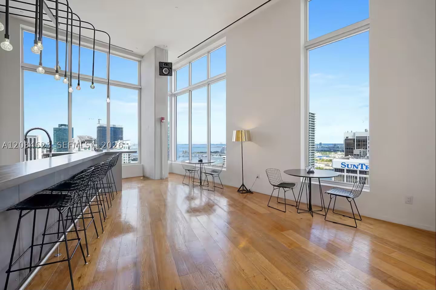 CENTRO CONDO - Residential Lease