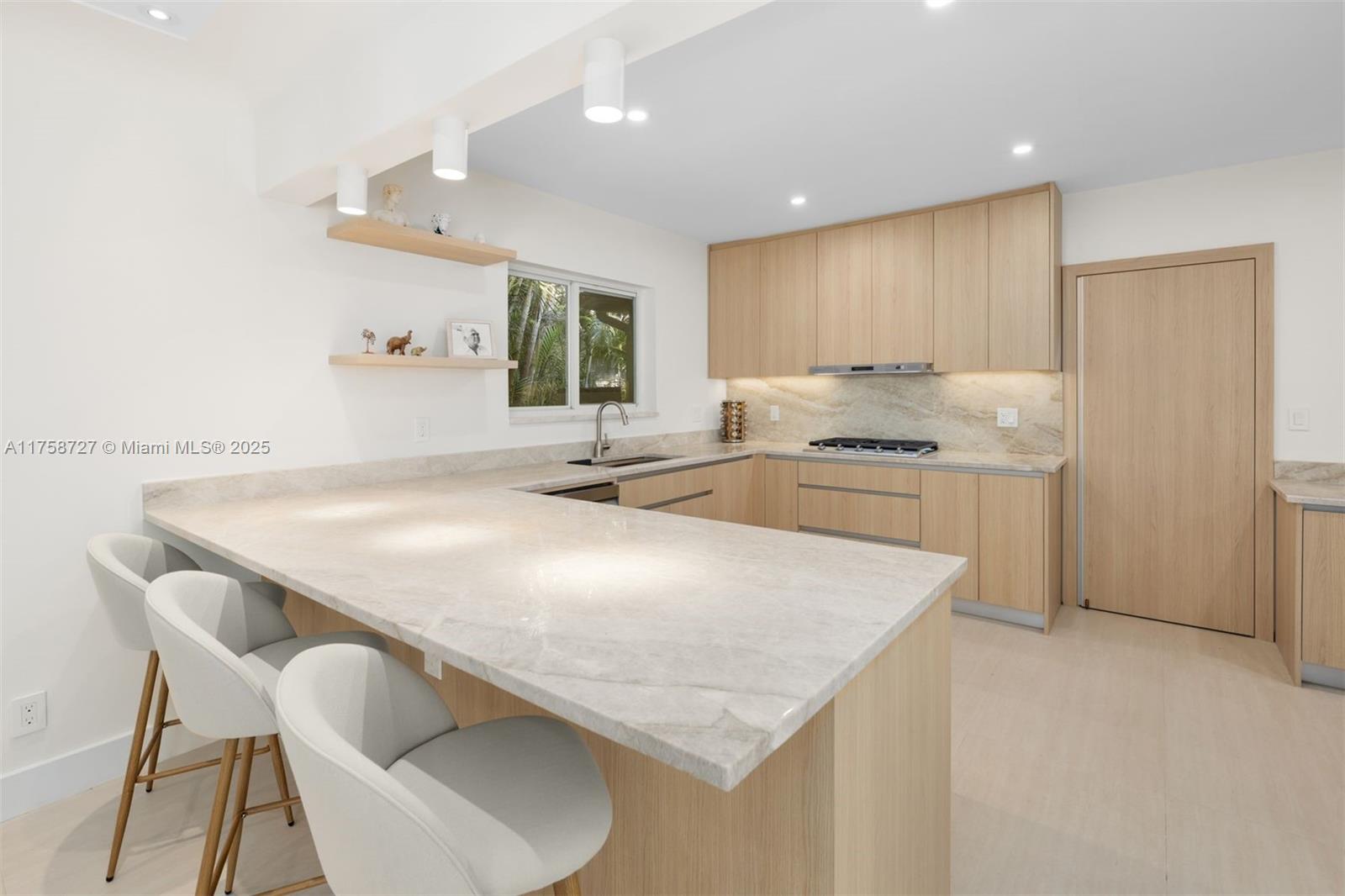 PARK PLAZA - Residential Lease