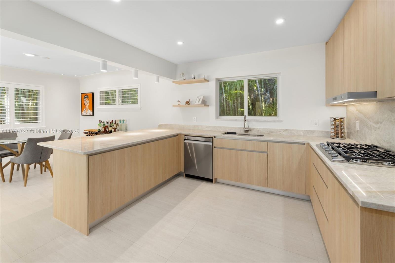 PARK PLAZA - Residential Lease