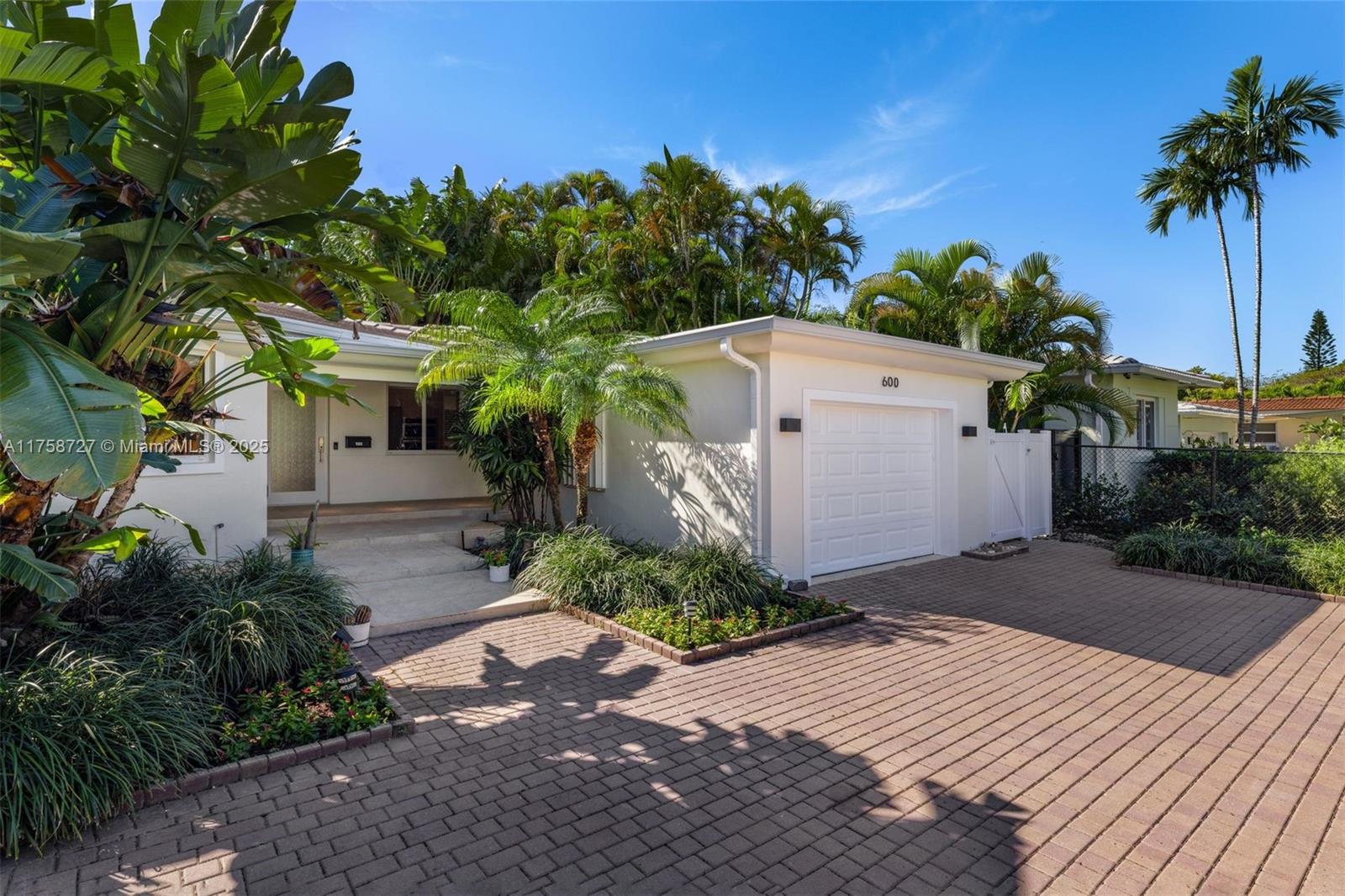 PARK PLAZA - Residential Lease