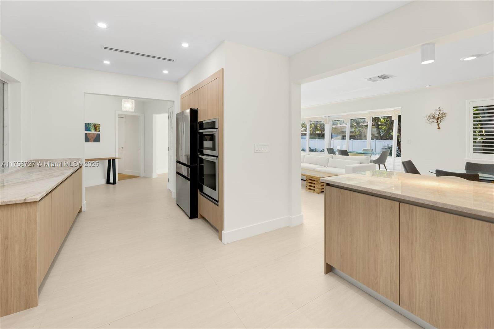 PARK PLAZA - Residential Lease