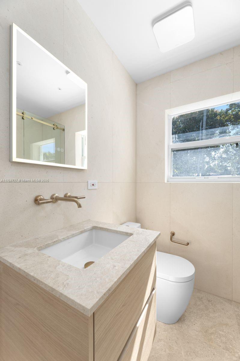 PARK PLAZA - Residential Lease